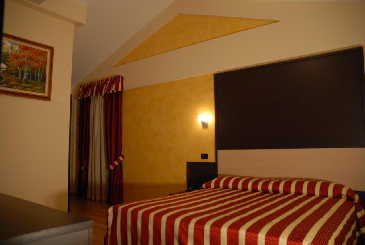 Hotel Iacone Chieti Eksteriør bilde